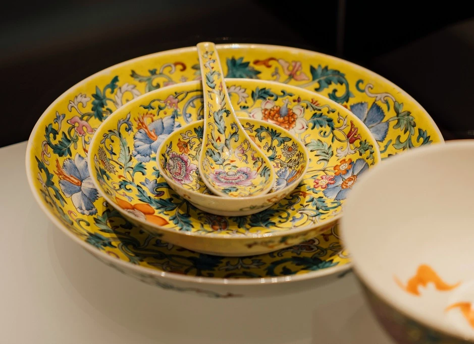 1770278868-69844fd4ef08a-setOfDish.webp